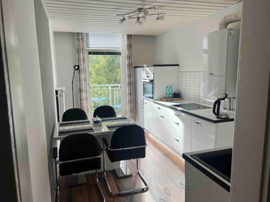Schoenes City-Apartment Im Zentrum Mit Balkon Хоф Экстерьер фото