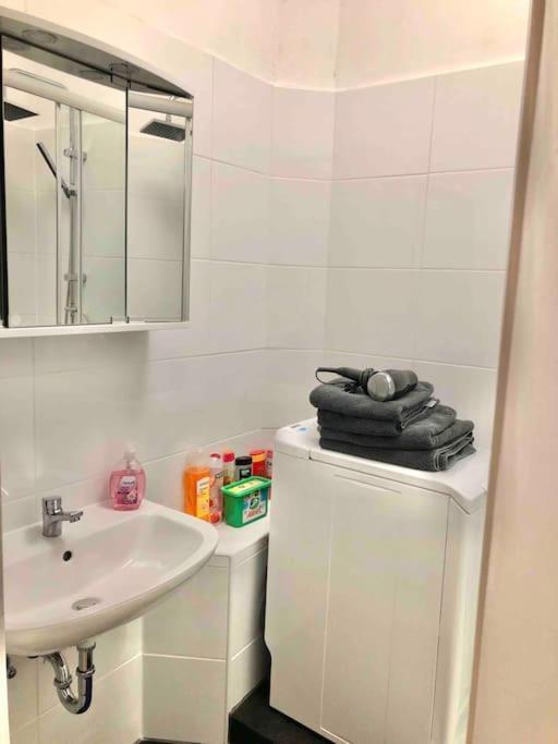 Schoenes City-Apartment Im Zentrum Mit Balkon Хоф Экстерьер фото