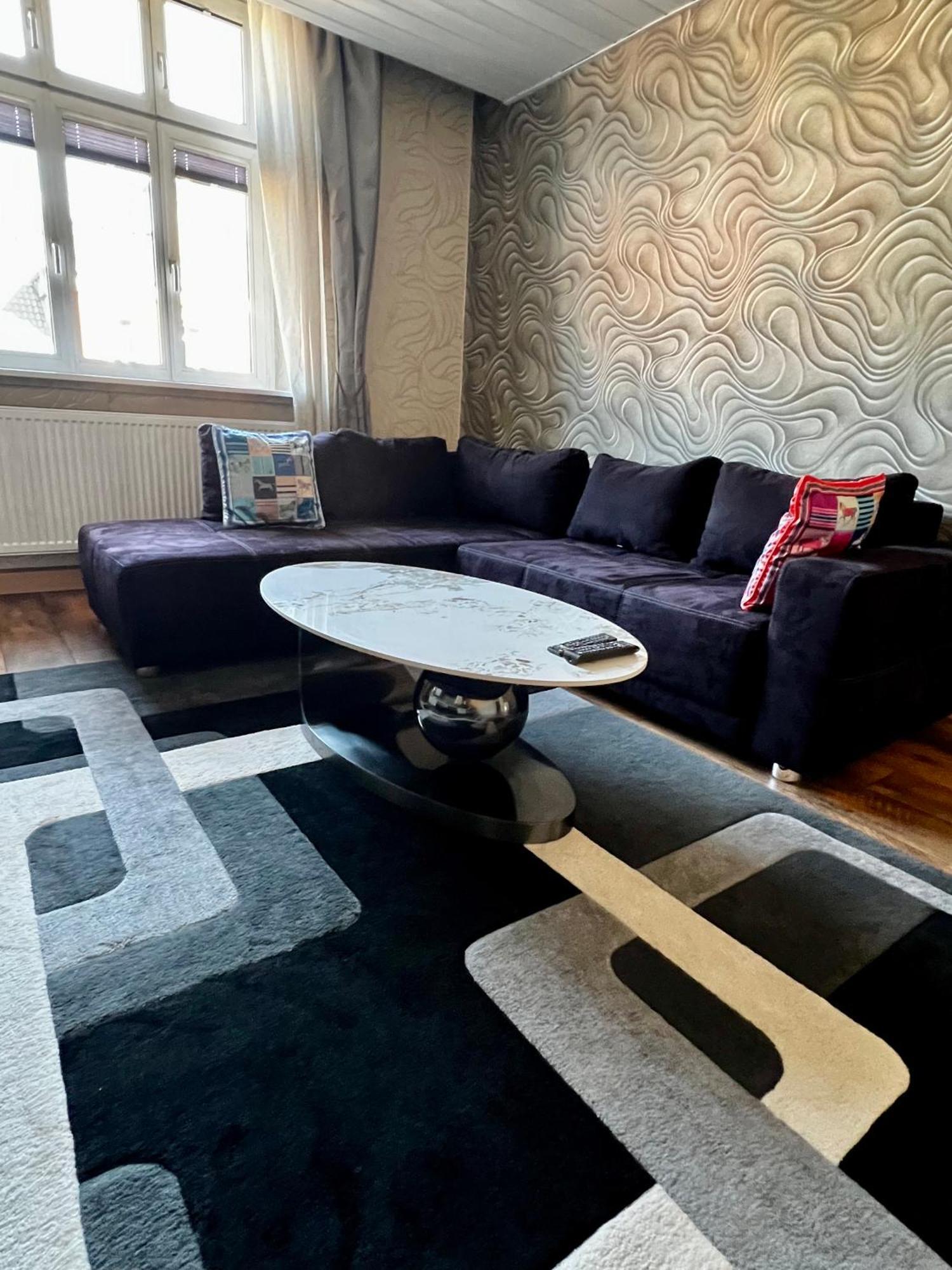 Schoenes City-Apartment Im Zentrum Mit Balkon Хоф Экстерьер фото